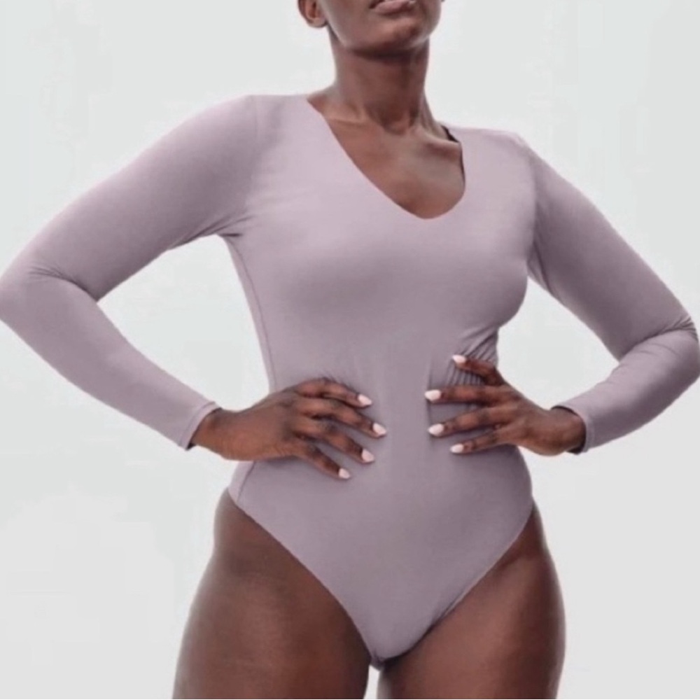 Everlane Long-Sleeve Supima V-Neck Bodysuit: DustyLavender Purple